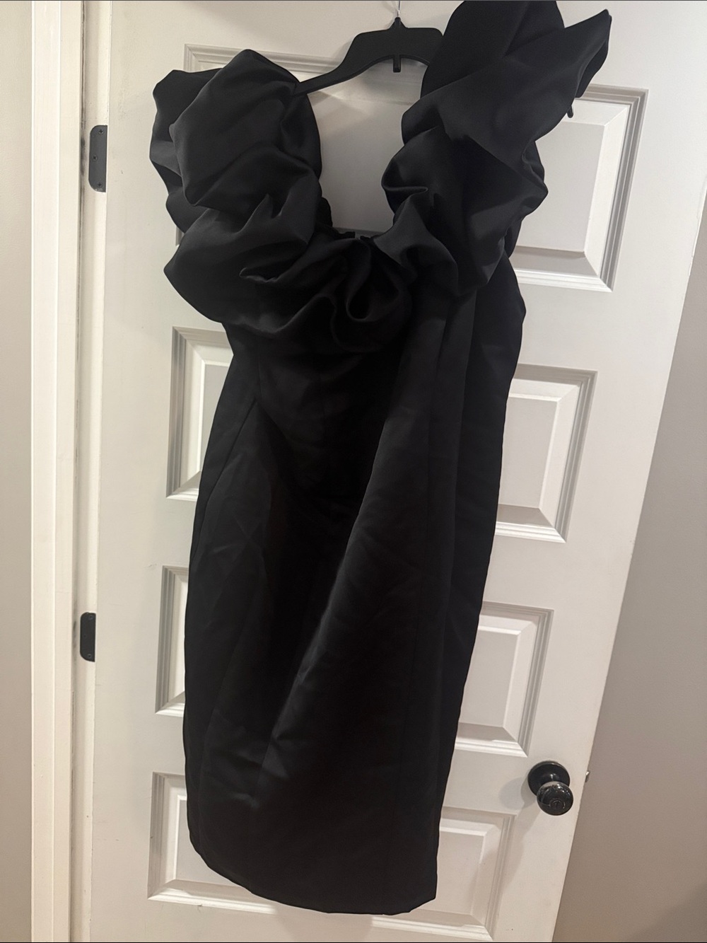 Elegant Black Ruffle-Detail Fashion Nova Women's Dress